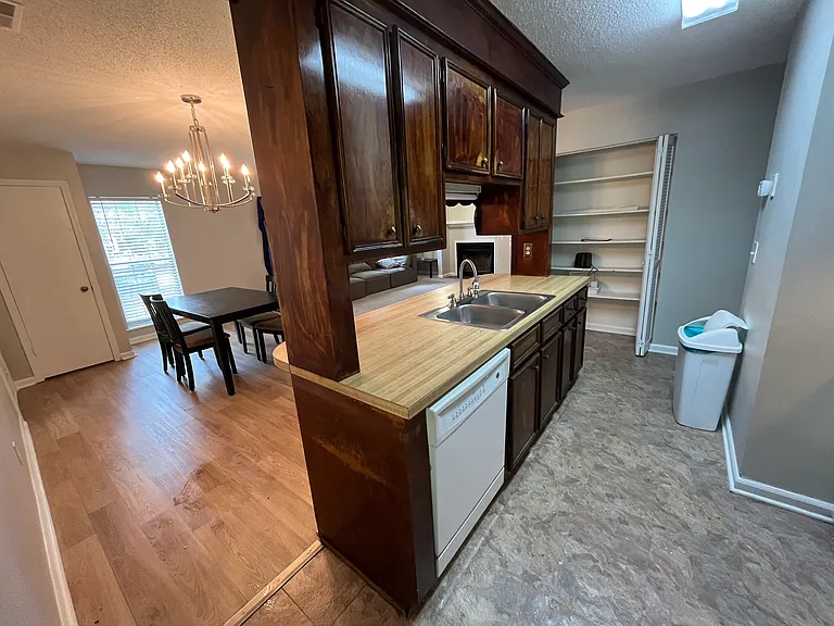 26 Cutlers Ct #B — Photo 7