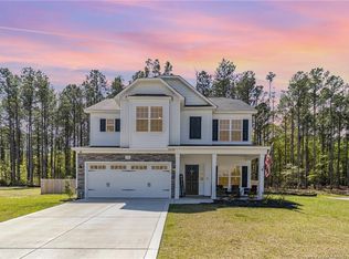 1137 Mayfern Dr, Hope Mills, NC 28348