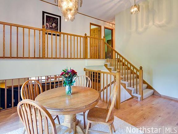 5th image of 9704 Yalta St NE