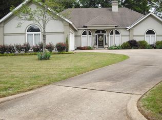 500 Pinetree Ln, Montgomery, AL 36109