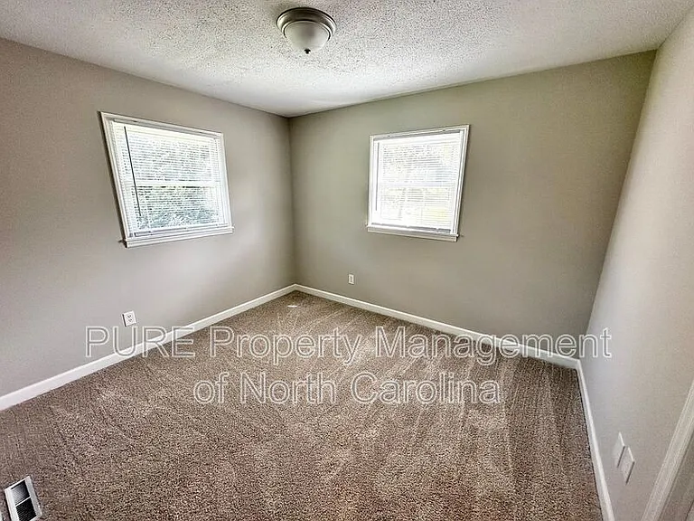 916 W 5th Ave #A — Photo 21