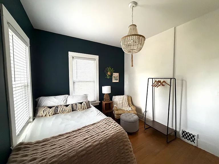 5844 Blondo St — Photo 9