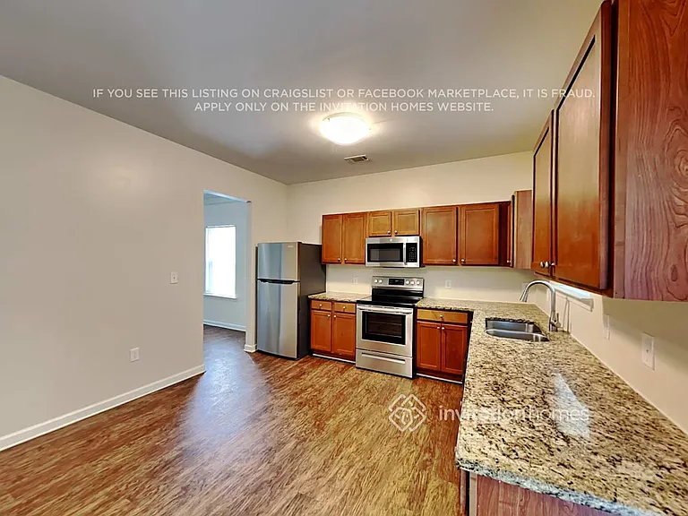 2465 Valley Creek Dr — Photo 7