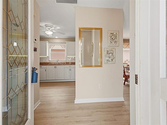 3rd image of 867 OVIEDO ROAD