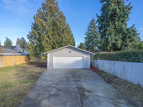 5th image of 13440 2nd Ave S