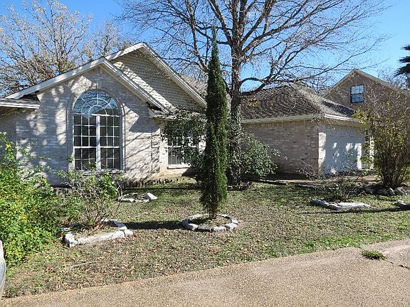 4th image of 1504 Fairhaven Cv