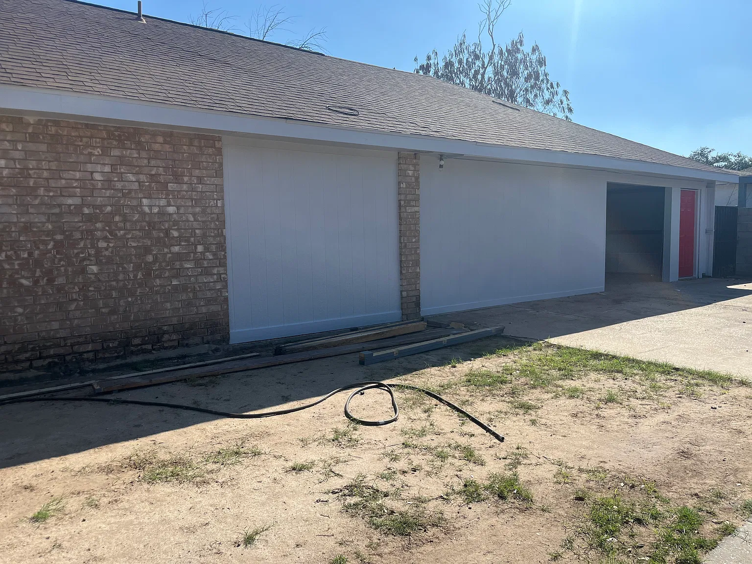 9625 White Wing Loop — Photo 1