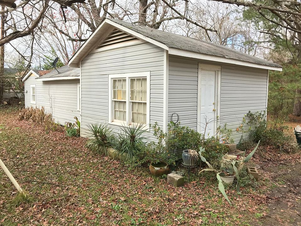 2nd image of 830 Winter Garden Dr