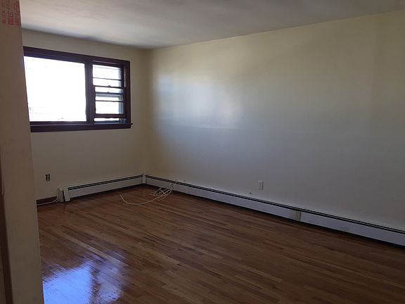 Living room (can be used as a bedroom)