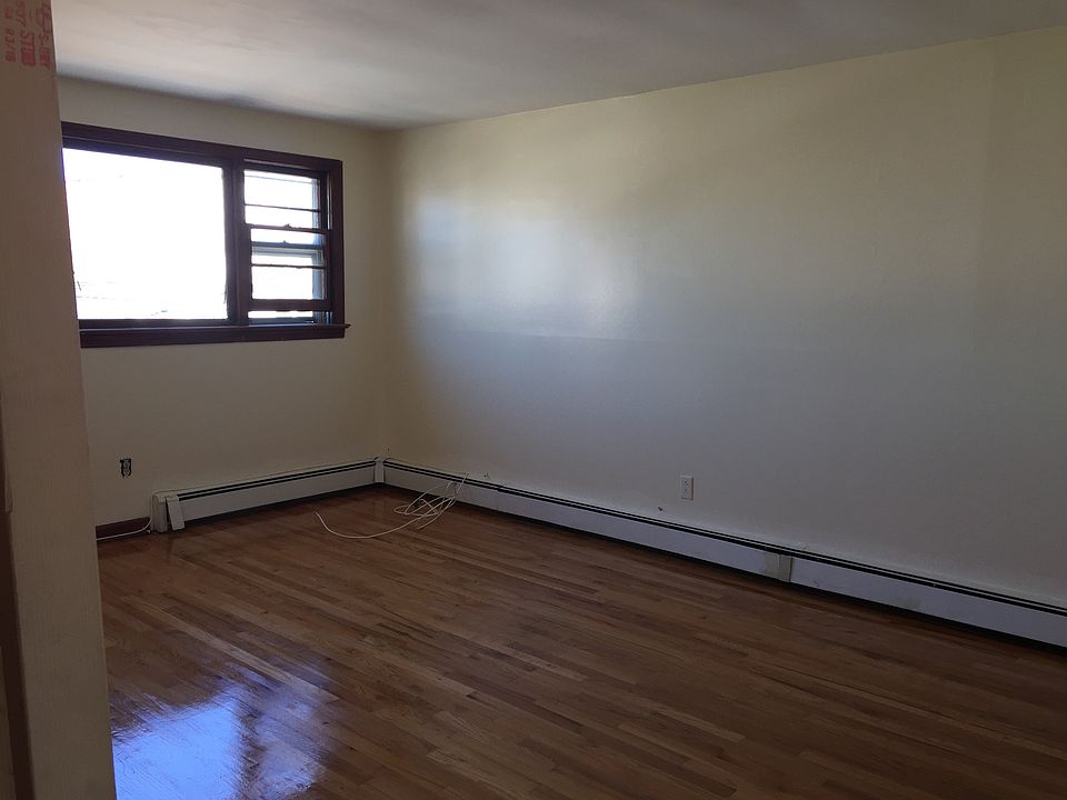 Living room (can be used as a bedroom)