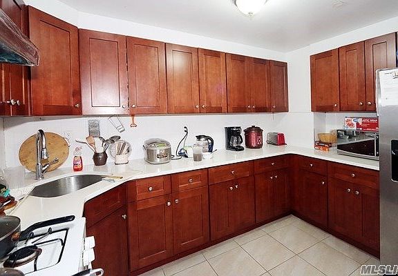 5th image of 47-03 Junction Blvd #3B