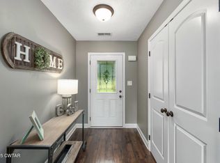 290 Taylor Dr, Bells, TN 38006