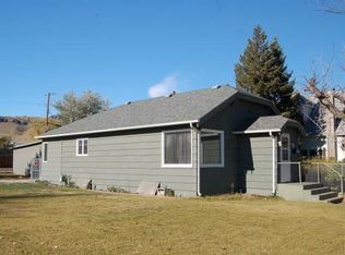 203 1st St N, Cascade, MT 59421