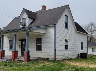 371 S Miami Ave, Marshall, MO 65340