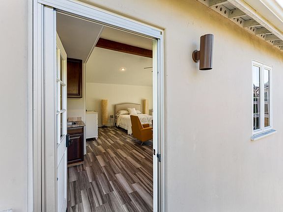2nd image of 3080 Calle Fresno