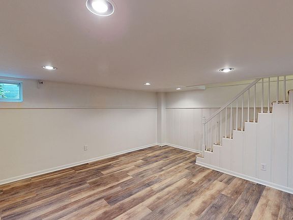 3rd image of 34 Shady Nook Ave