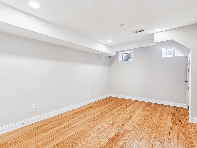 1633 Carpenter St #A — Photo 25