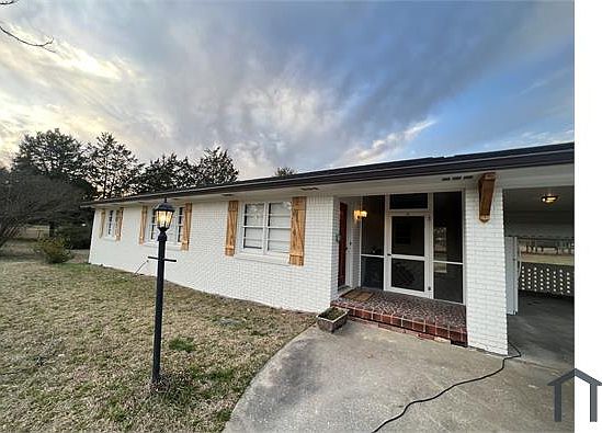 5th image of 163 New Hope Cir