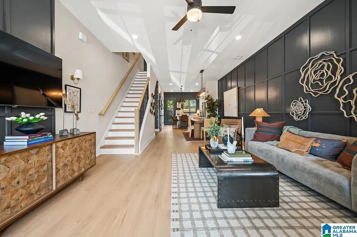 2 bed, 2.5 bath, $2,400 — Photo 2