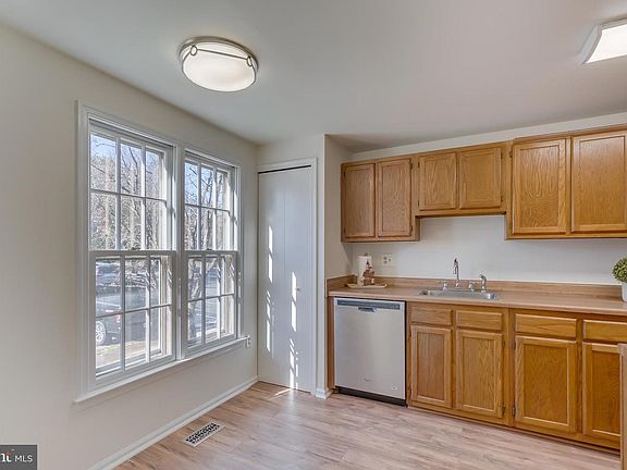 3rd image of 5907 Grisby House Ct
