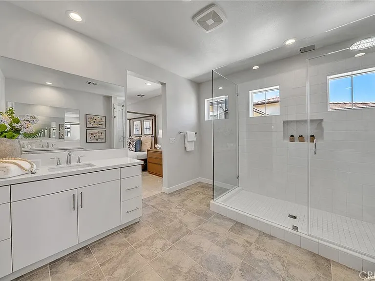 141 Edna Pkwy — Photo 56