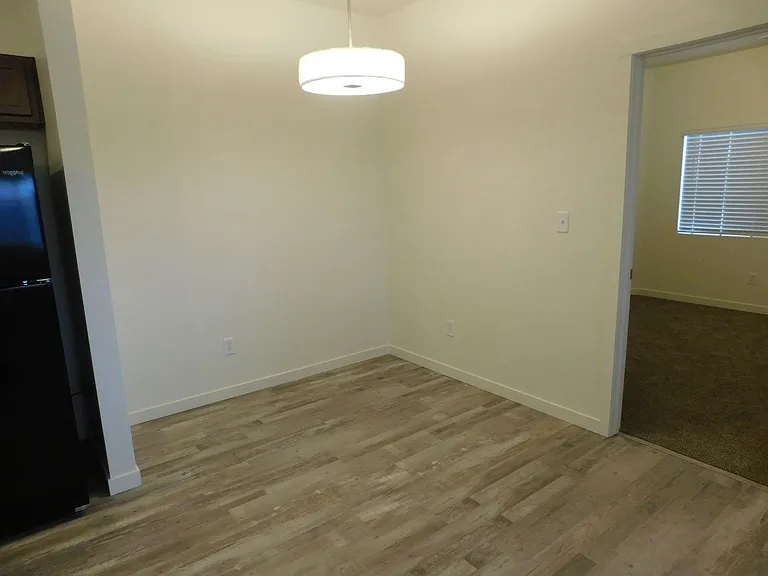 668 Brookwillow Dr — Photo 4