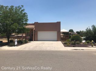 6002 Arroyo Dr, Farmington, NM 87402