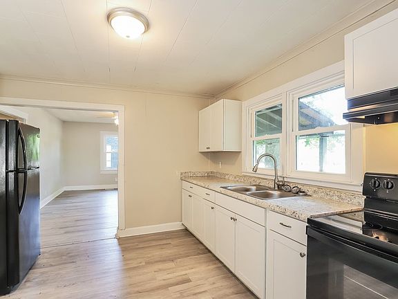 3rd image of 505 Henry Pl