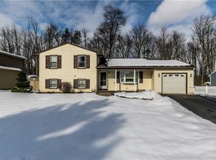 5509 Chateau Ln, Clay, NY 13041