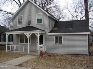 532 W Addison St, Freeport, IL 61032