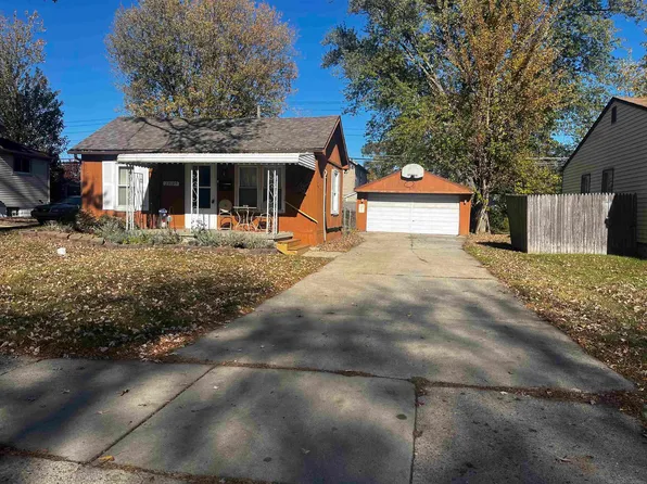 23105 E Thirteen Mile Rd, Saint Clair Shores, MI 48082