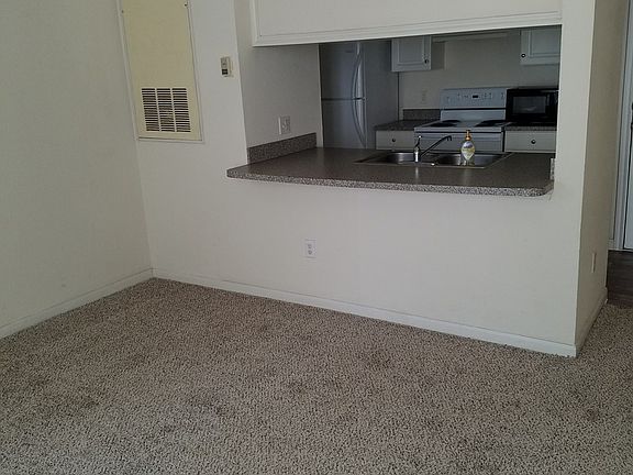 5th image of 860 N Orange Ave APT 215