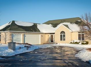 3744 Rolling Meadows Rd, Oneida, WI 54155