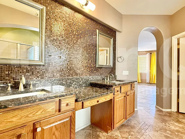 2747 W Silver Fox Way — Photo 18