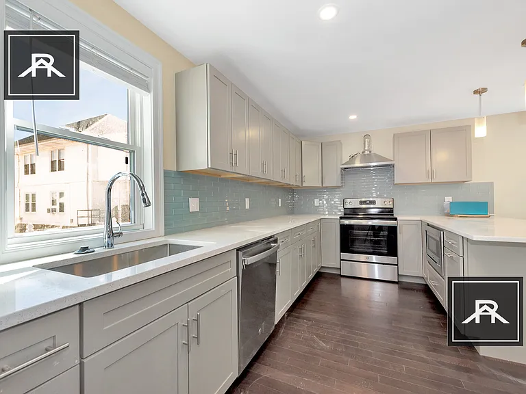 43 Wright Ave #1 — Photo 2
