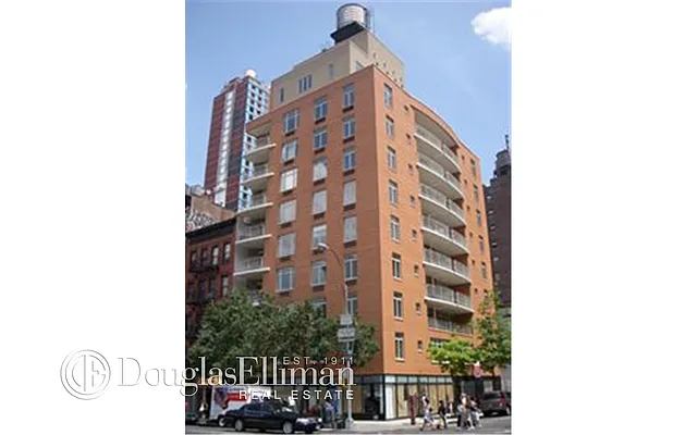 Rented by Douglas Elliman | media 19