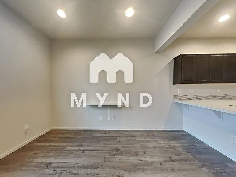 2138 NE Four Seasons Ln — Photo 2