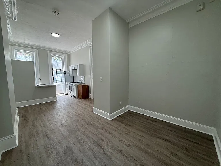 2219 Spring Garden St #2221 — Photo 5