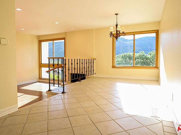 3rd image of 17097 Palisades Cir