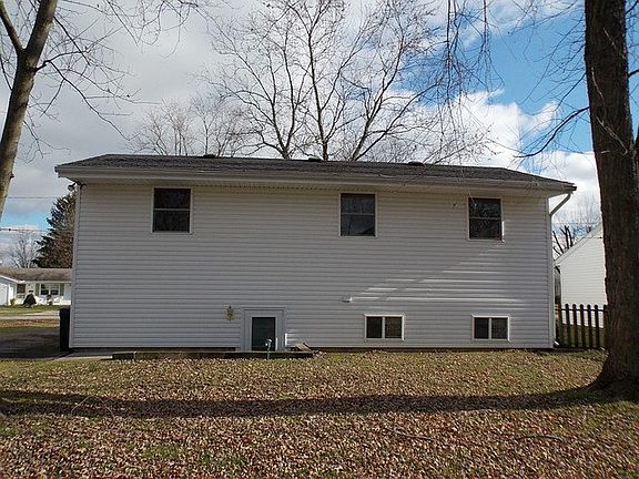 2nd image of 1011 Revere Dr