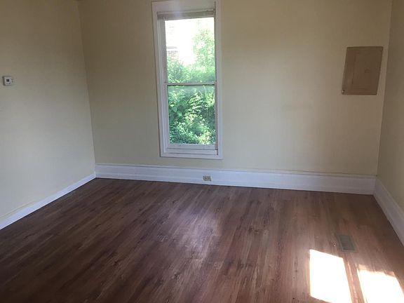 2nd image of 221 E Market St APT 1
