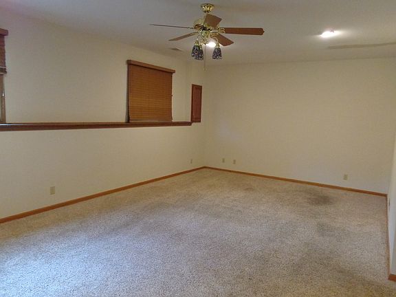 5th image of 1412 Sunnydale Cir