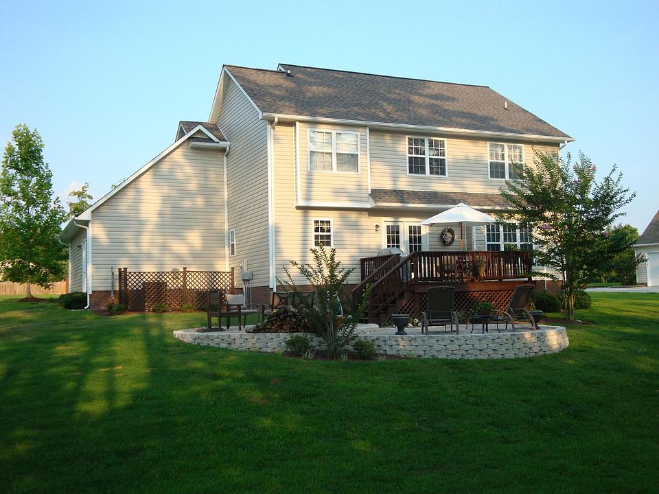 2nd image of 807 Welton Cir