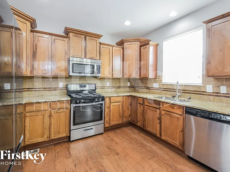 12742 E 105th Ave — Photo 8