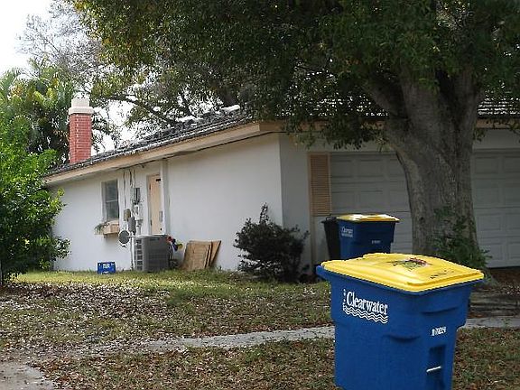 3rd image of 1547 Long St