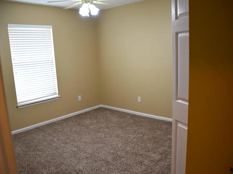 565 Redberry Ln — Photo 13