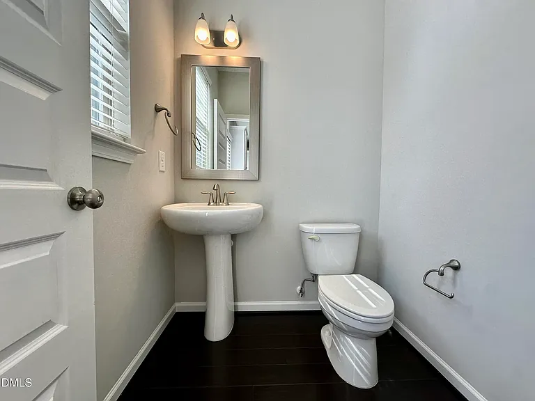 822 Richmont Grove Ln — Photo 19