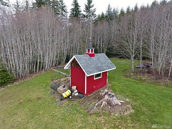 5th image of 39 Bostin Ln