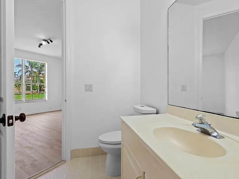 1831 Waldorf Dr — Photo 34