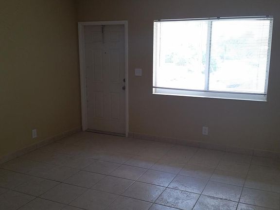 4th image of 331 SE 19th Ave